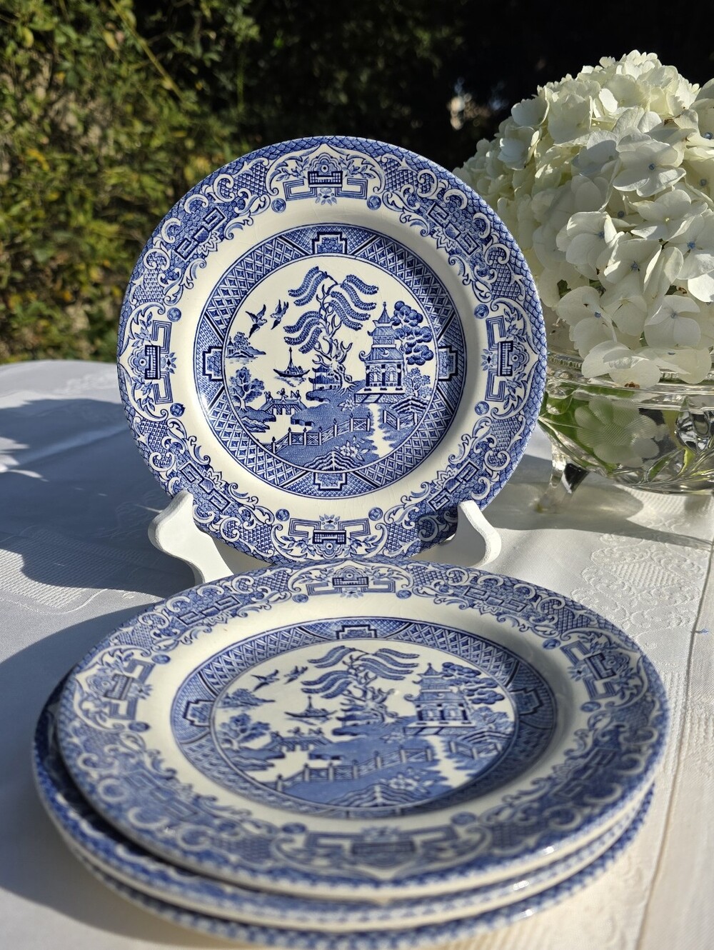 Vintage EIT Blue Willow 8” Salad Plates Set of 4 English Ironstone England